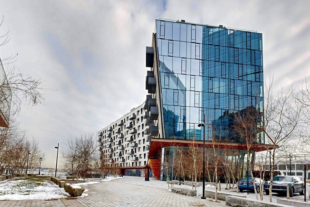 300 Pier 4 Blvd # 6E