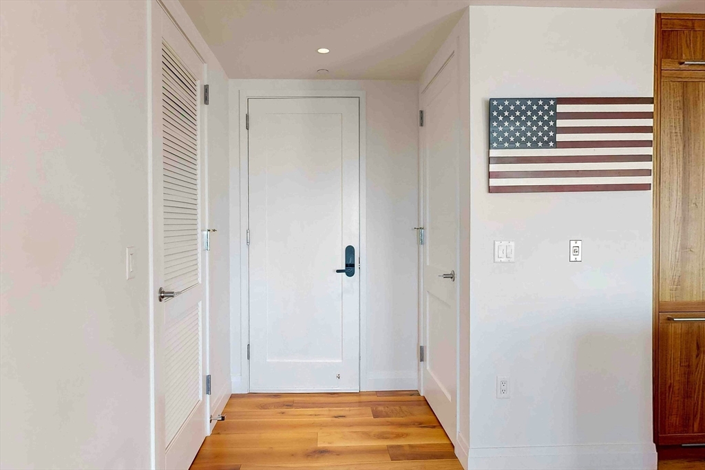 300 Pier 4 Blvd # 6E