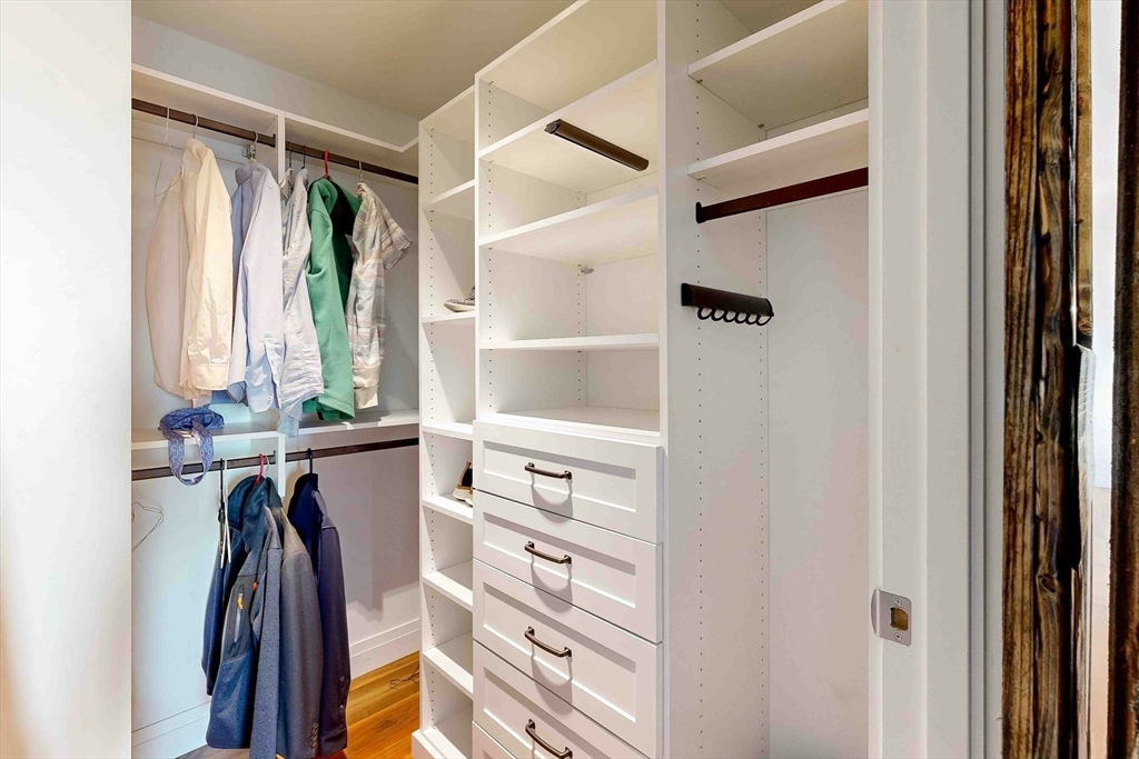 300 Pier 4 Blvd # 6E