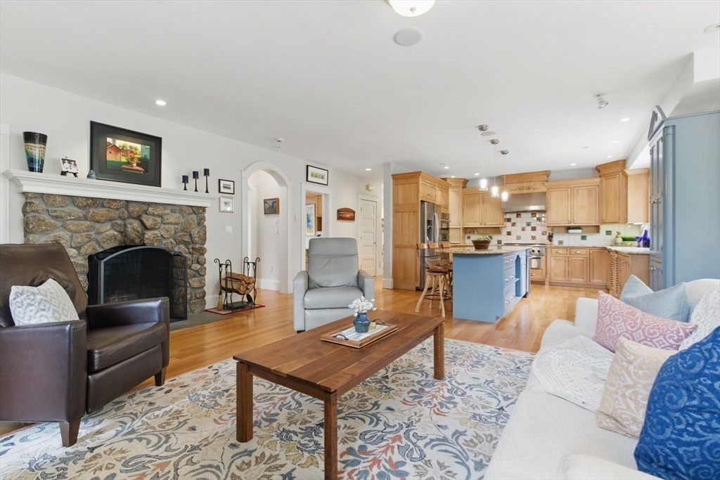 6 Foster Rd