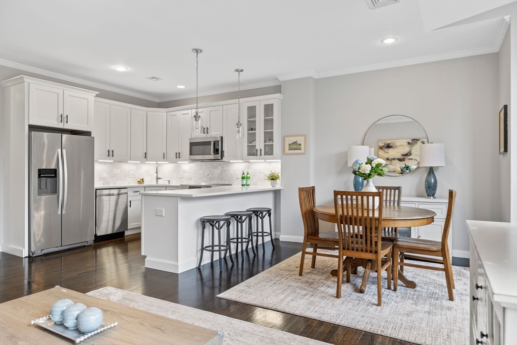13 Monument Sq # 2