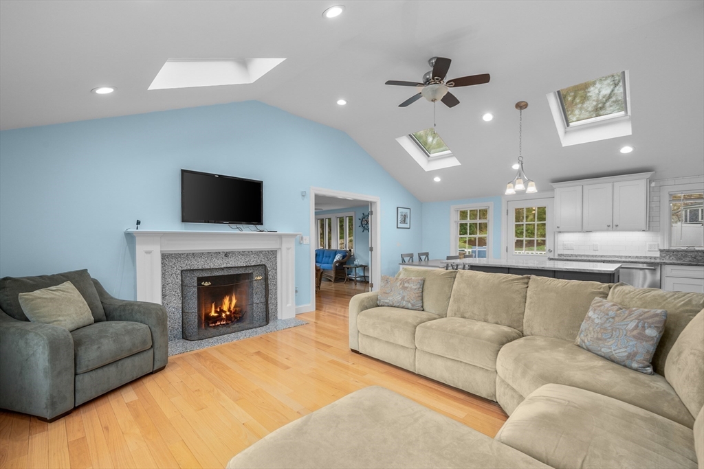 359 Lake Elizabeth Dr