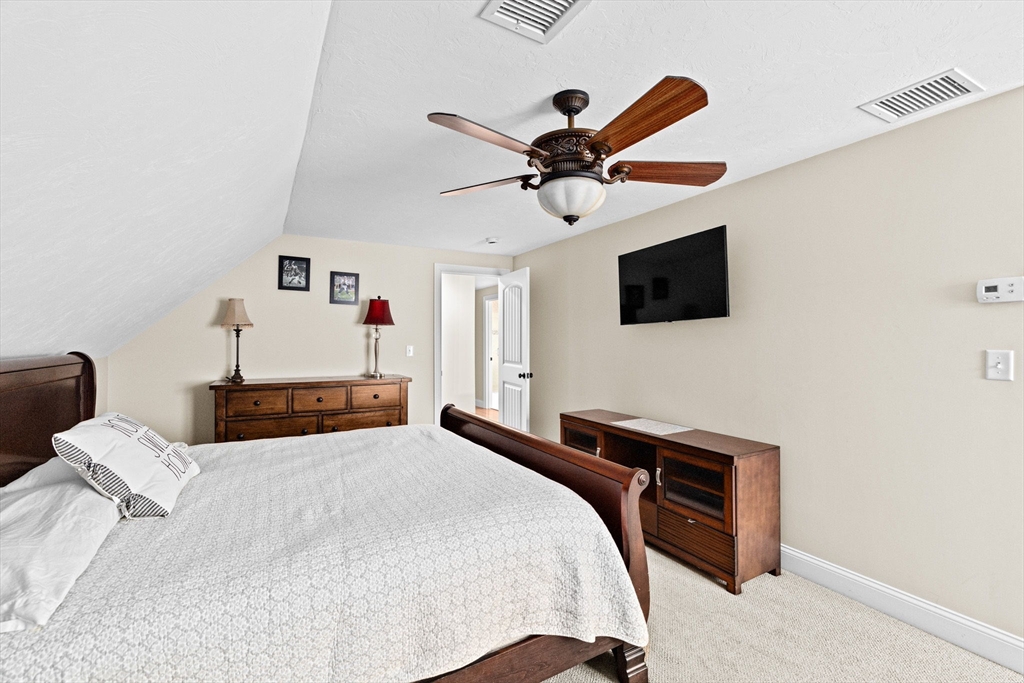 34 Fairway Dr