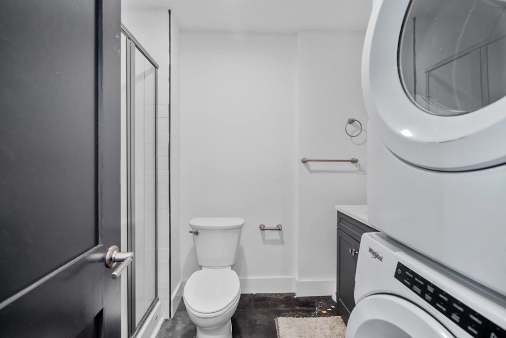 211 W 9th St. # 3