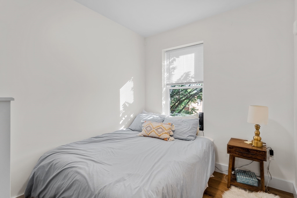 211 W 9th St. # 3