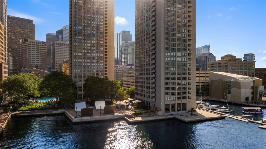 85 East India Row # 25H