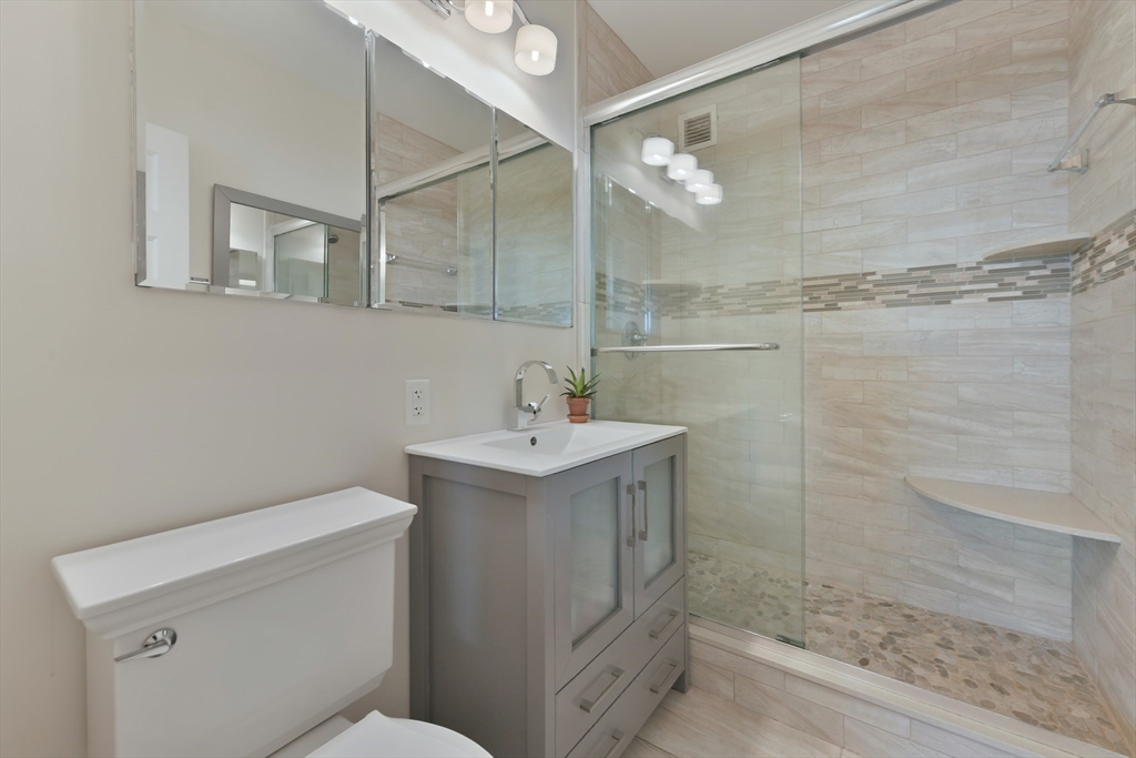 85 East India Row # 25H