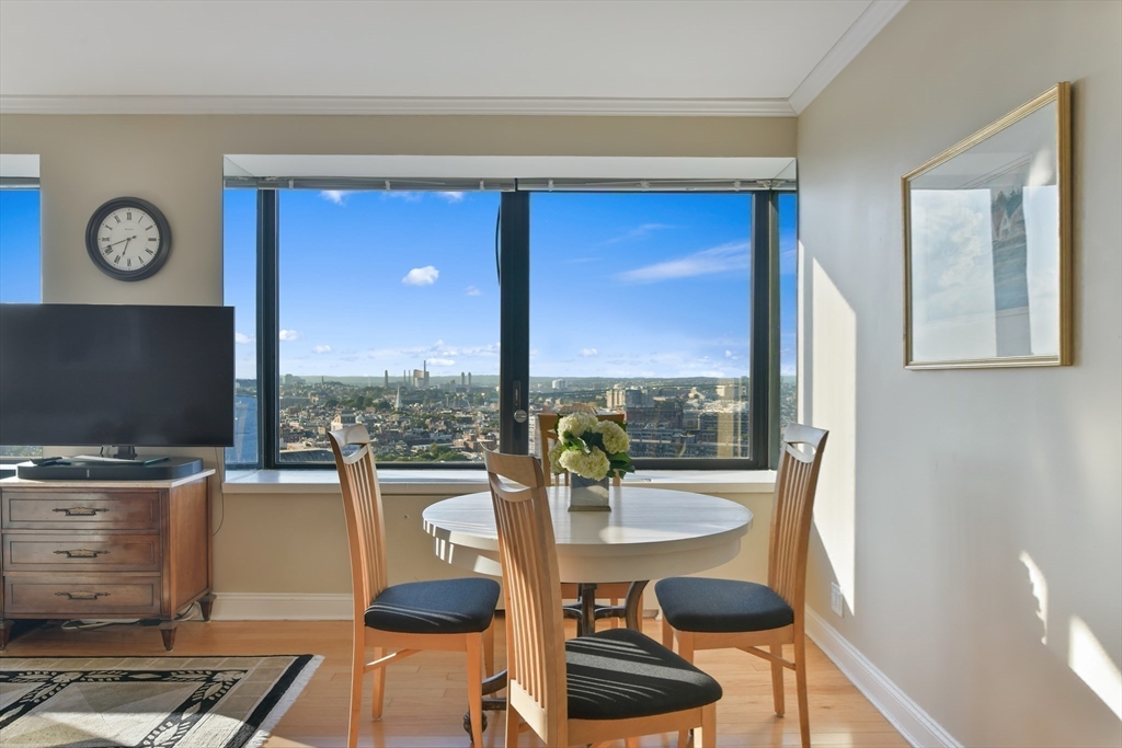 85 East India Row # 25H