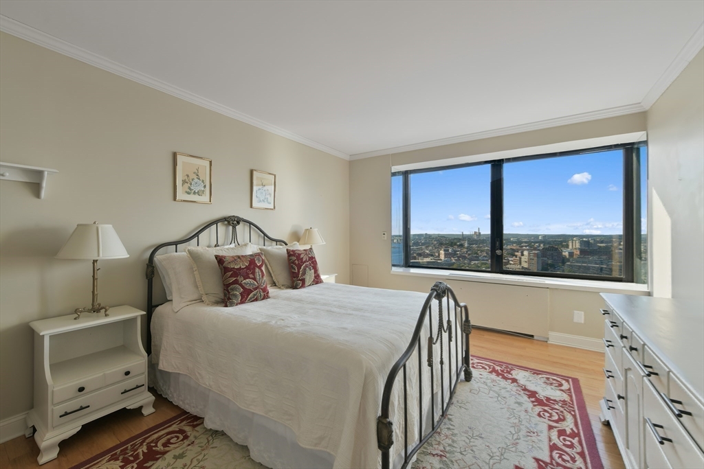 85 East India Row # 25H