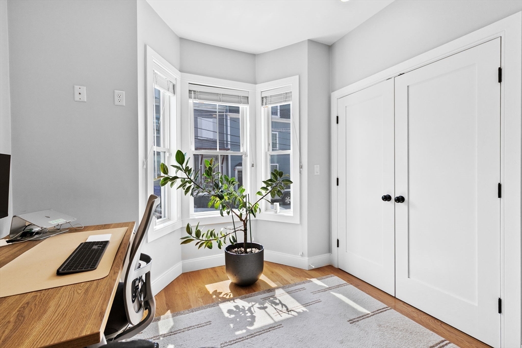 176 W 7th St. # 1