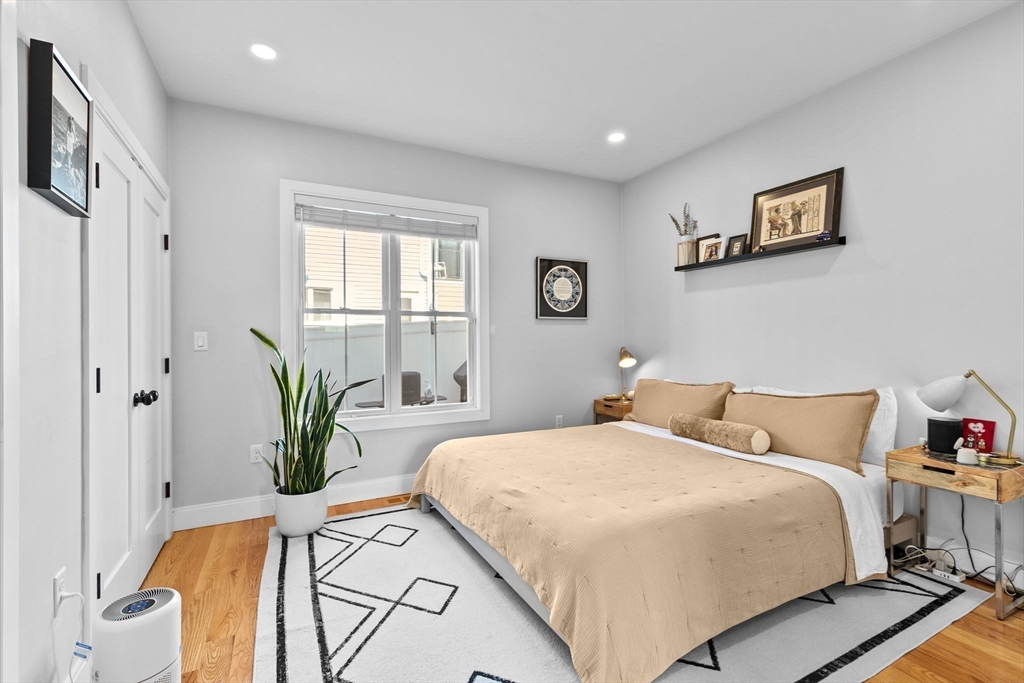 176 W 7th St. # 1