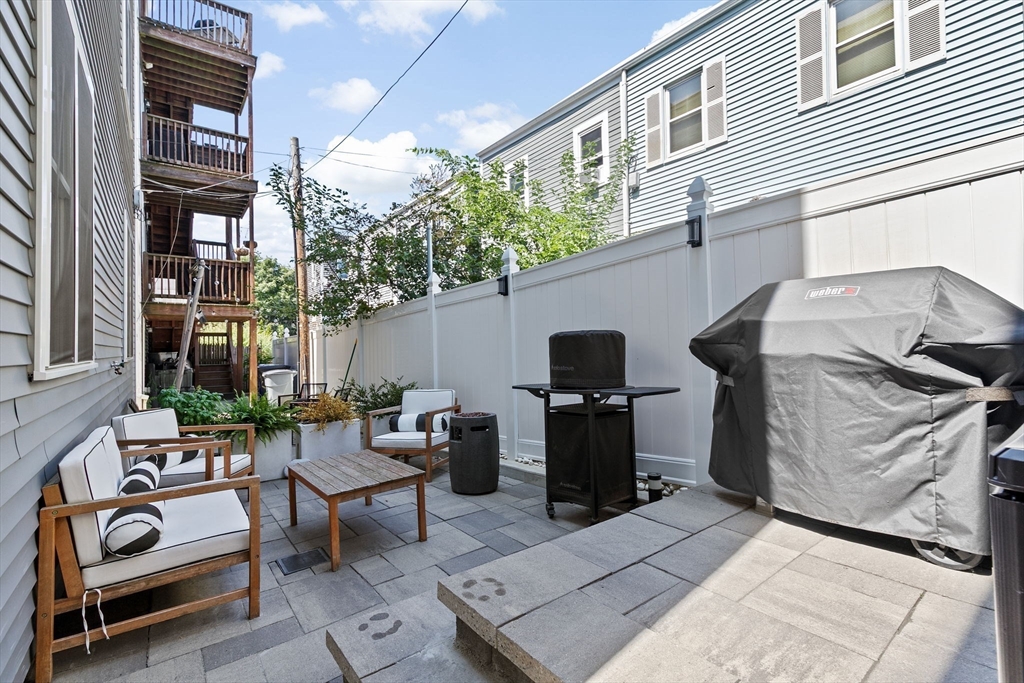 176 W 7th St. # 1