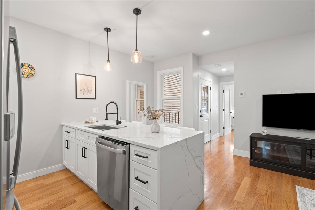174 W 7th St. # 2