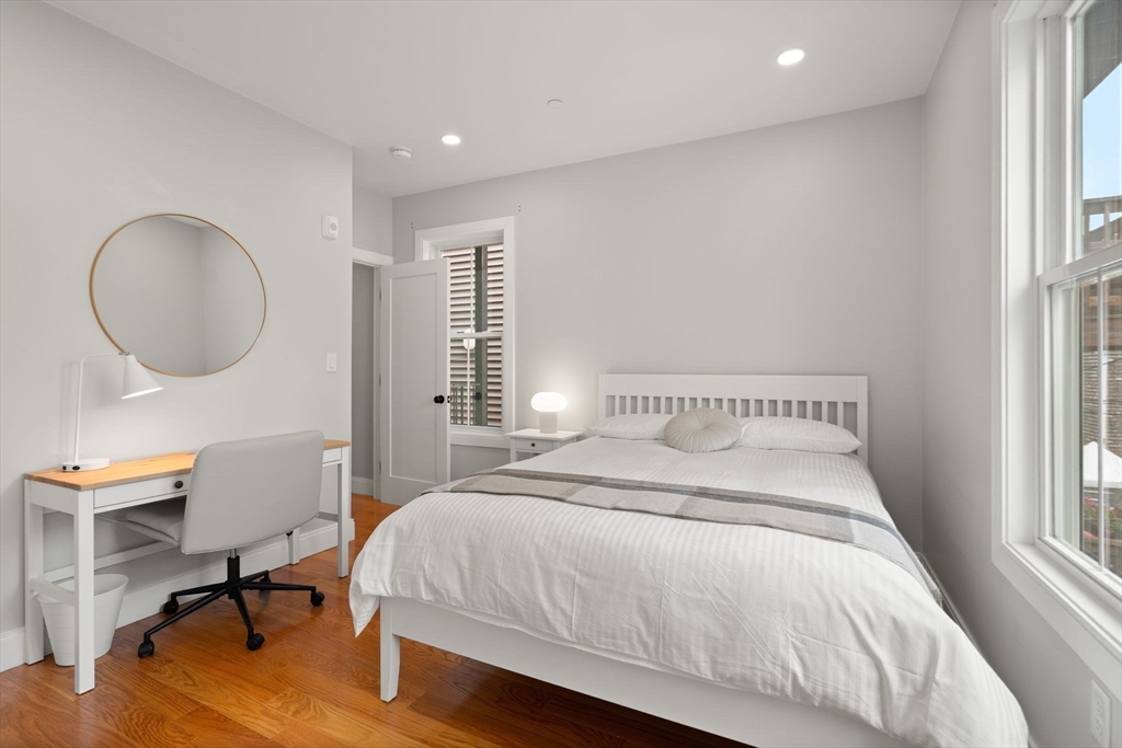 174 W 7th St. # 2