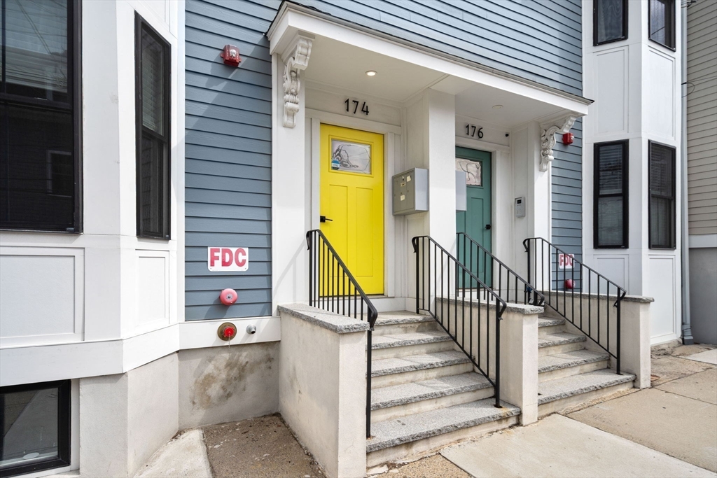 174 W 7th St. # 2
