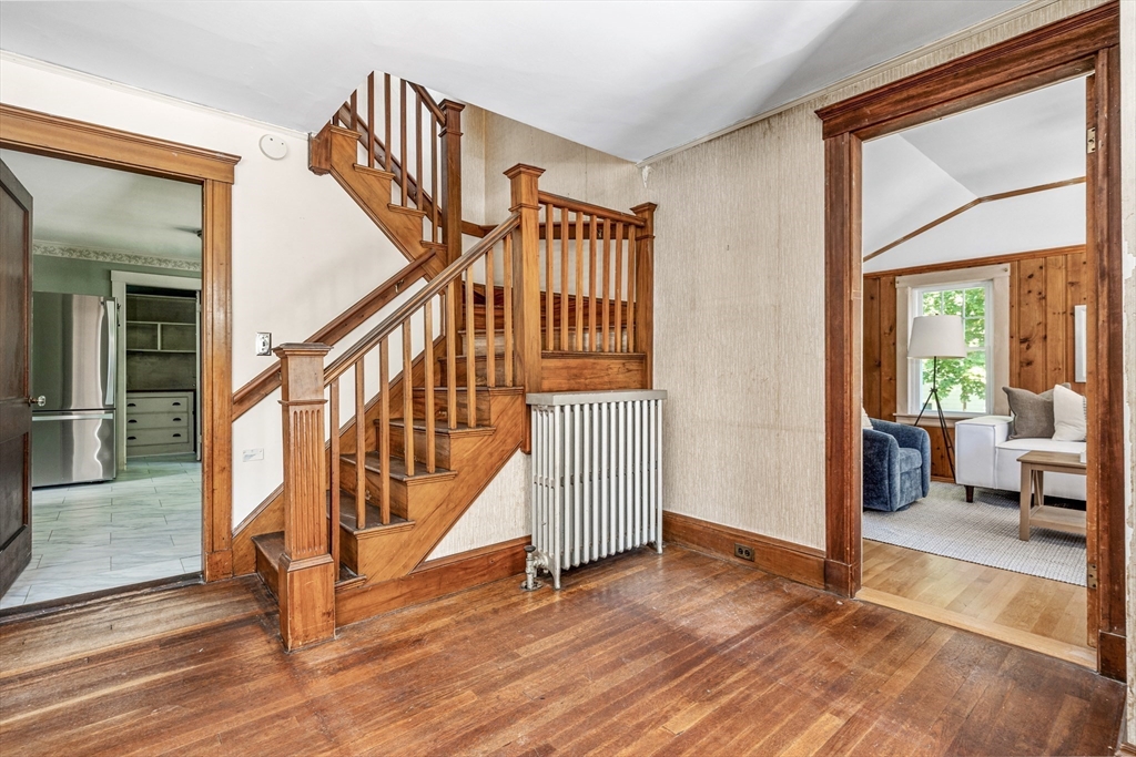 22 Linscott Rd