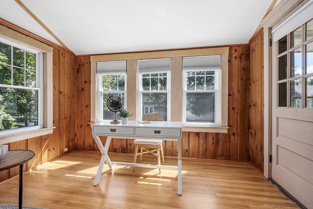 22 Linscott Rd