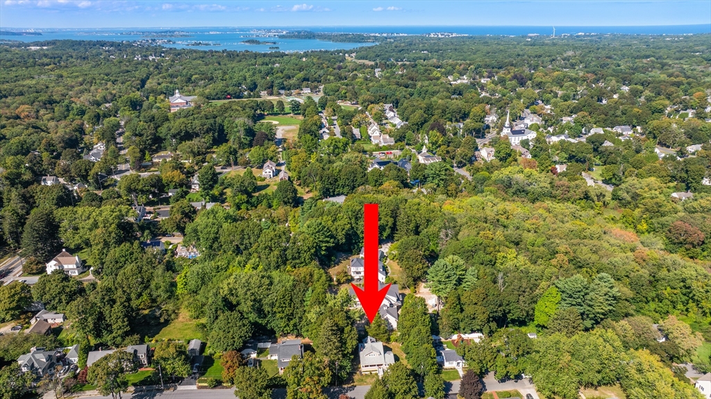 22 Linscott Rd