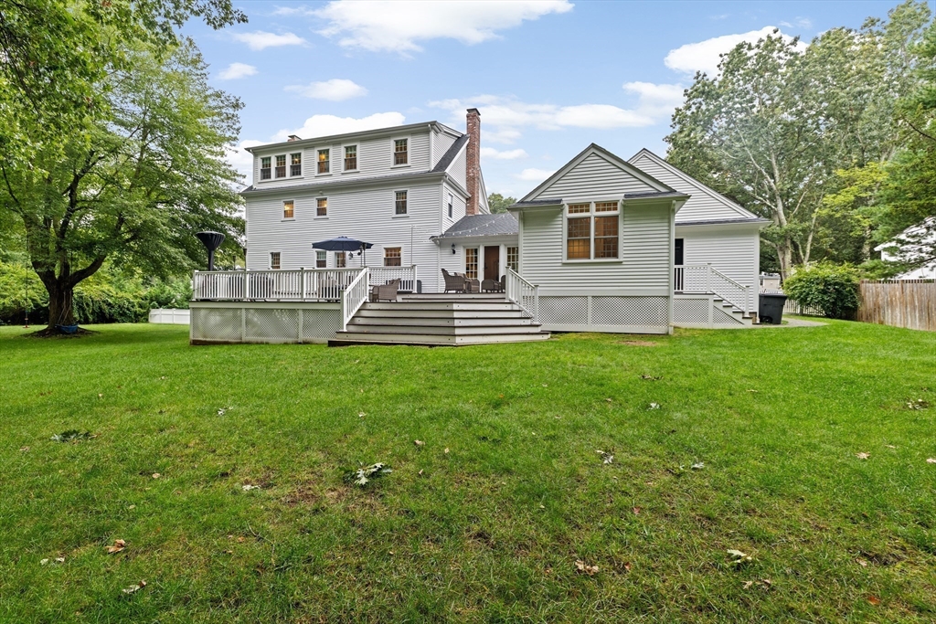 11 Golfview Dr