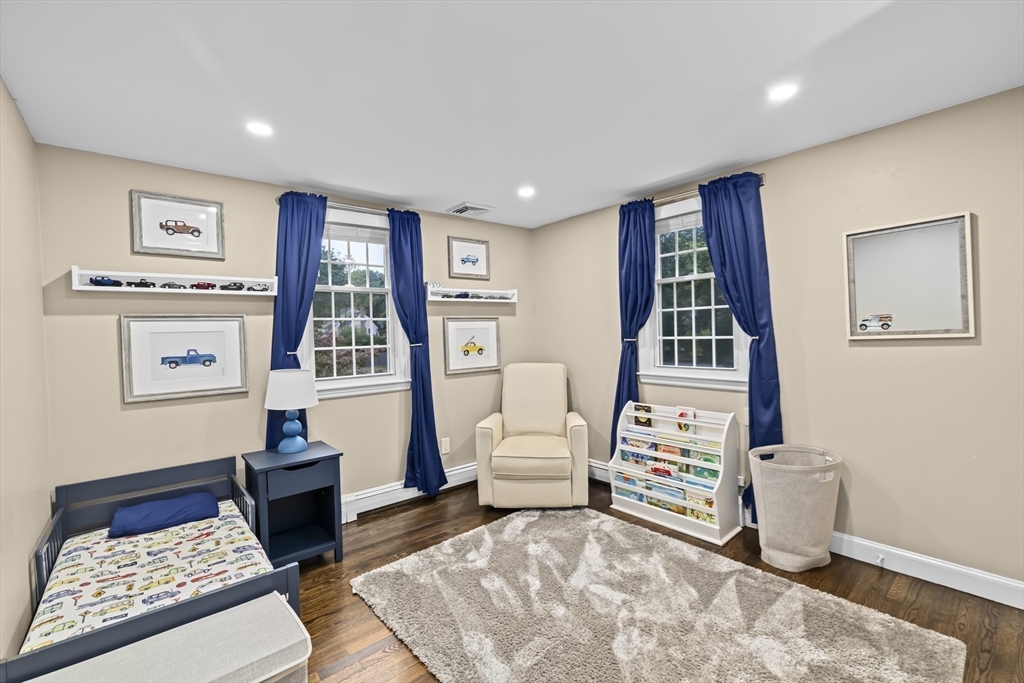 11 Golfview Dr