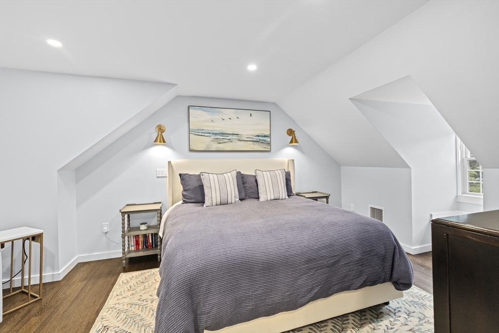 11 Golfview Dr