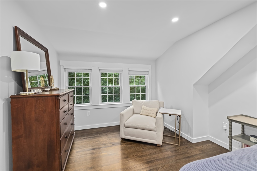 11 Golfview Dr