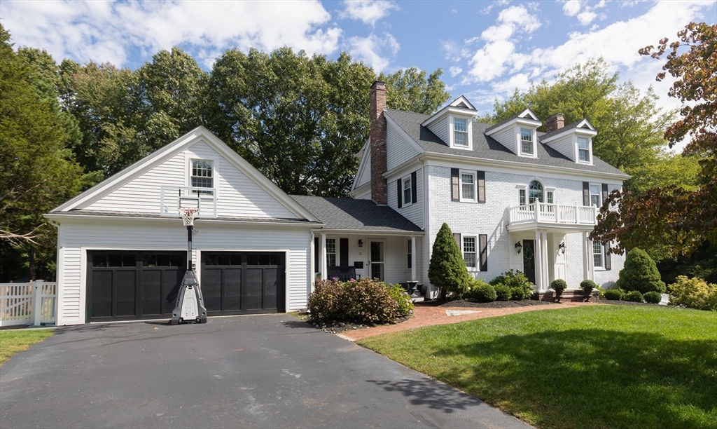 11 Golfview Dr
