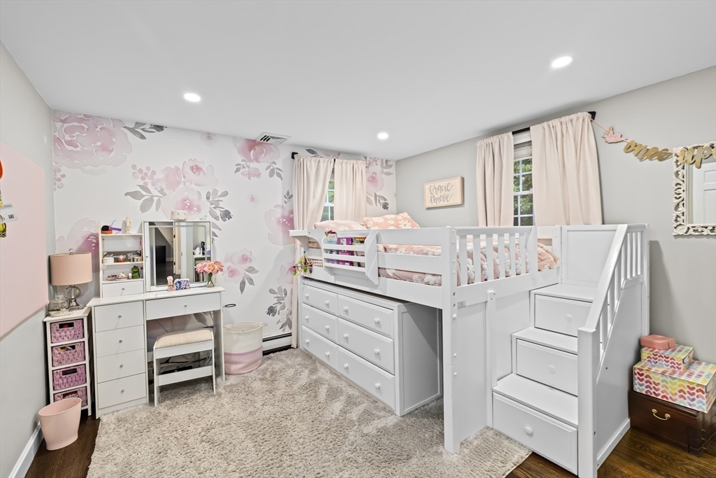 11 Golfview Dr