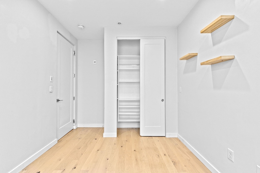 340 W 2nd St Unit: PH23