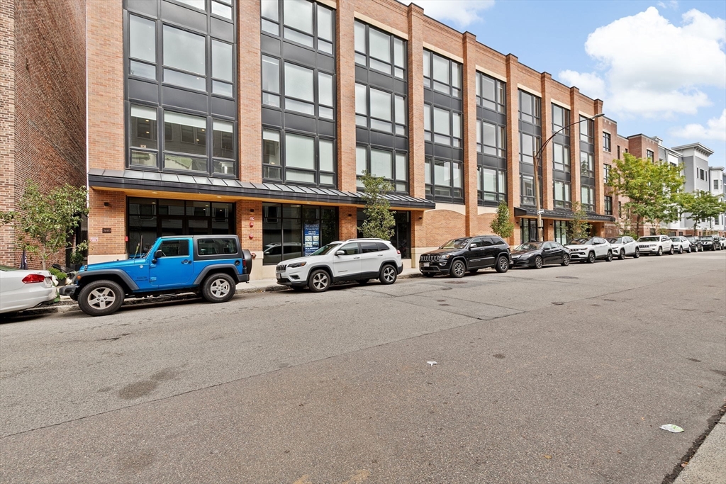 340 W 2nd St Unit: PH23