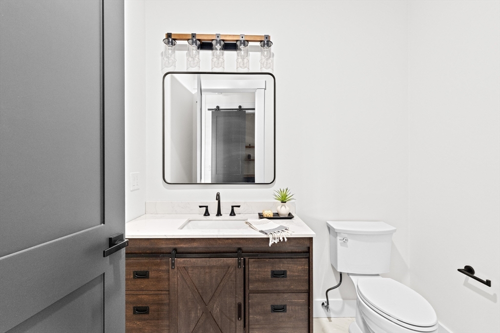 10 Hawthorn, Duxbury