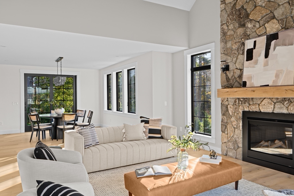 10 Hawthorn, Duxbury