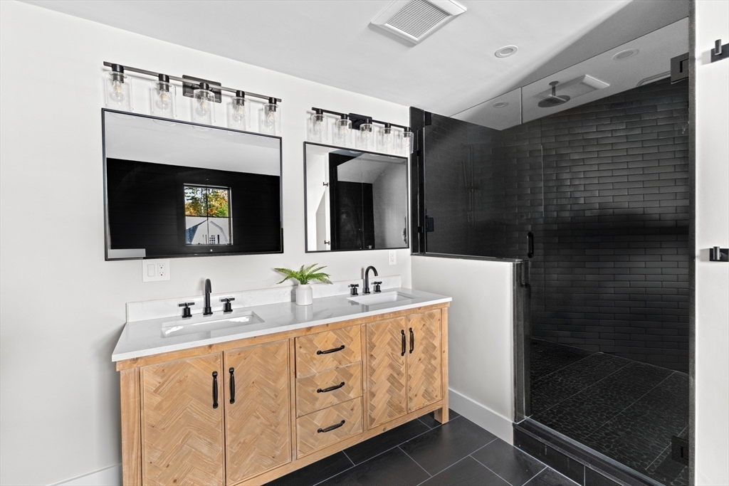 10 Hawthorn, Duxbury