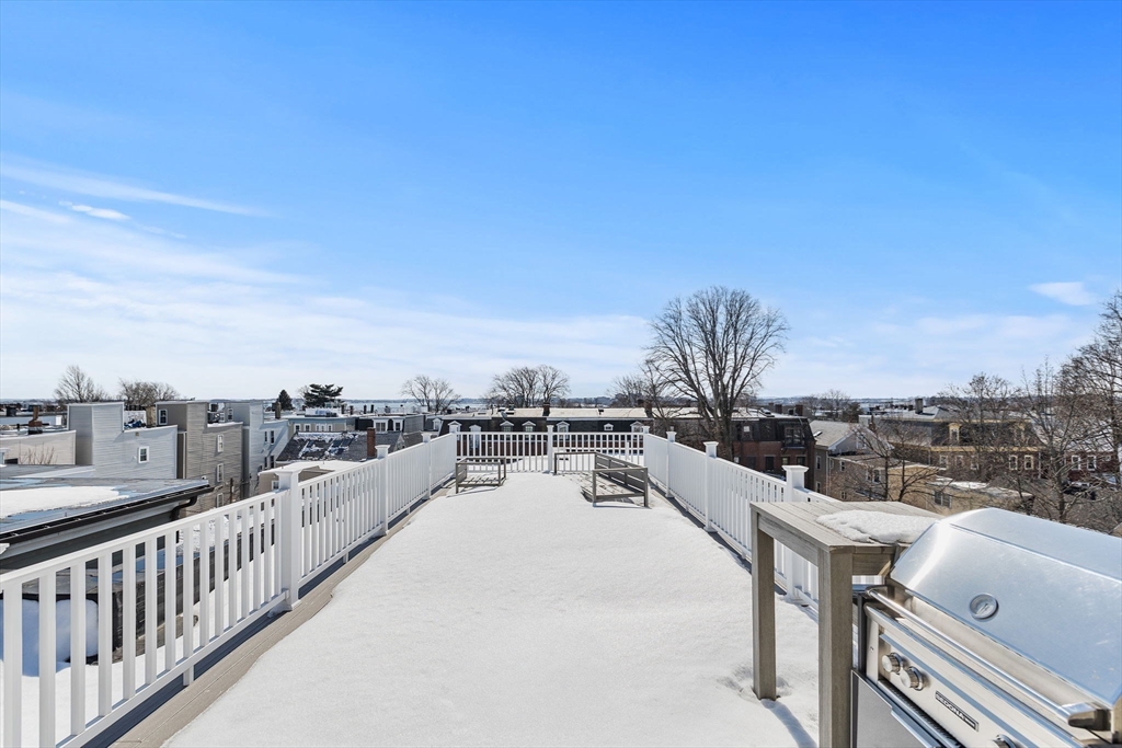 613 E 6th St # 3