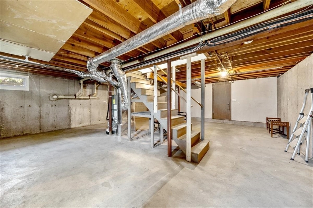 11 Berkley Cir