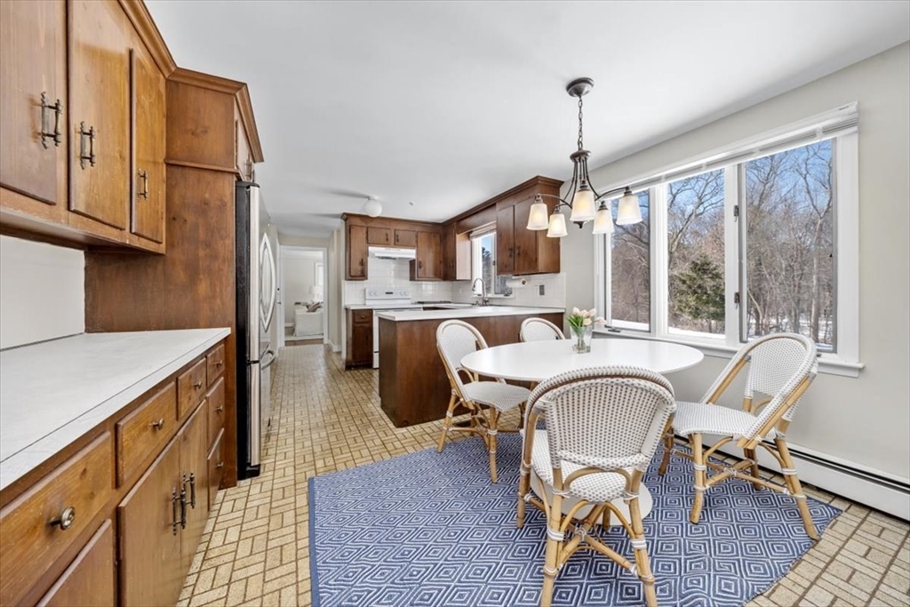 11 Berkley Cir
