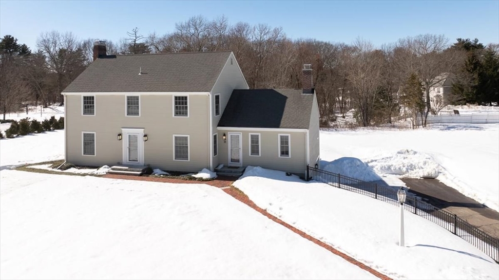 11 Berkley Cir