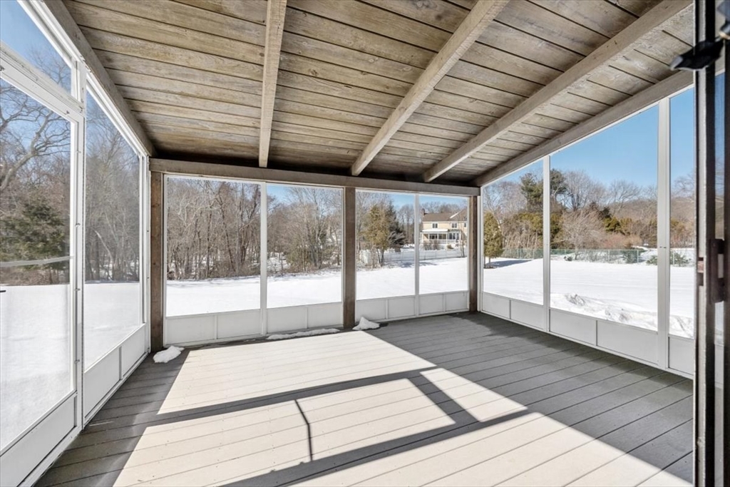 11 Berkley Cir