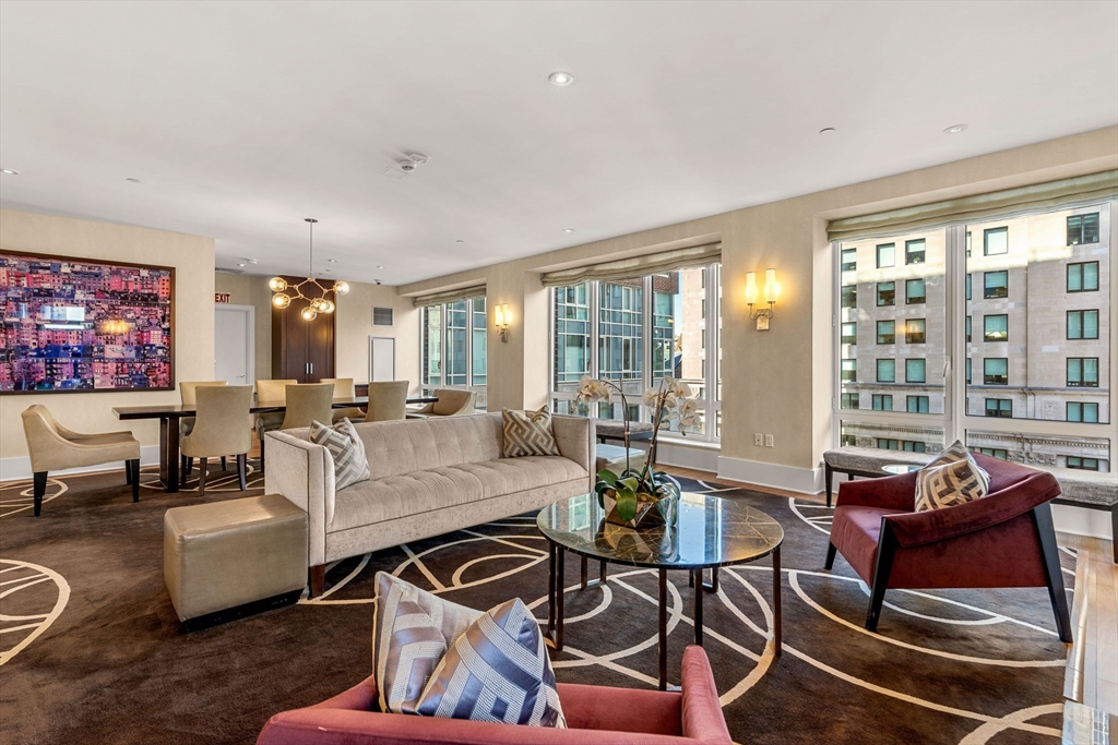 400 Stuart St # 16J