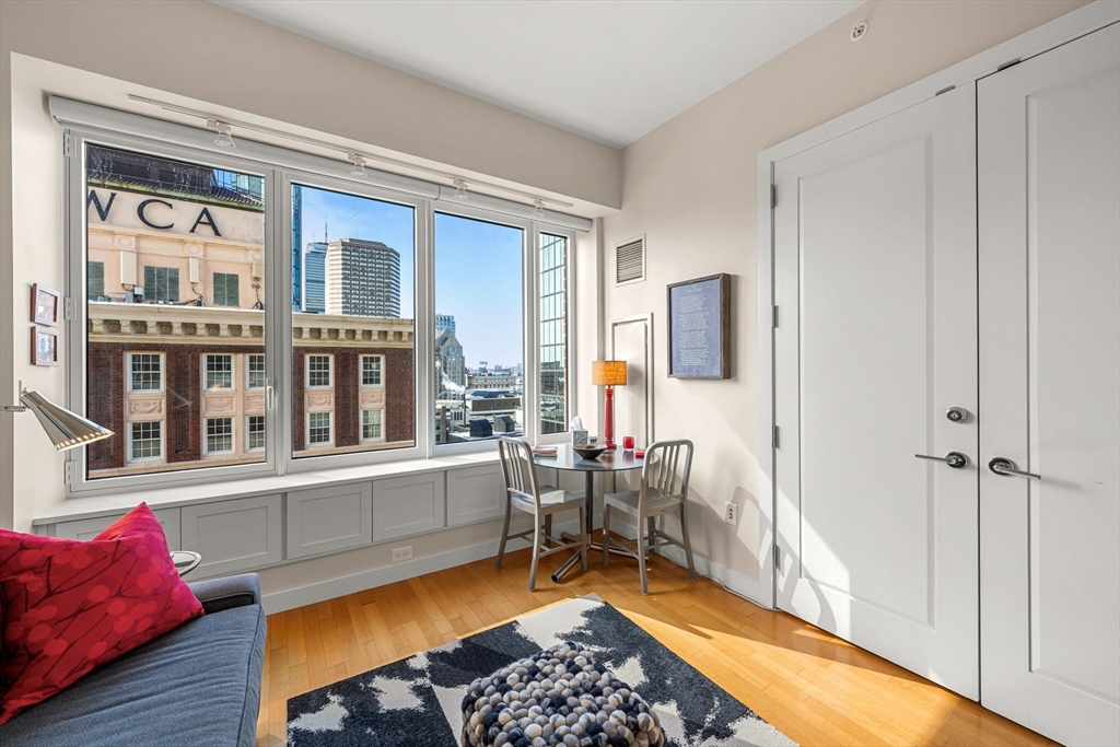 400 Stuart St # 16J