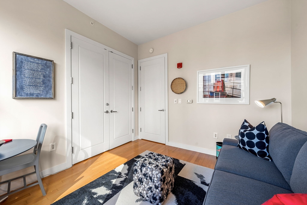 400 Stuart St # 16J