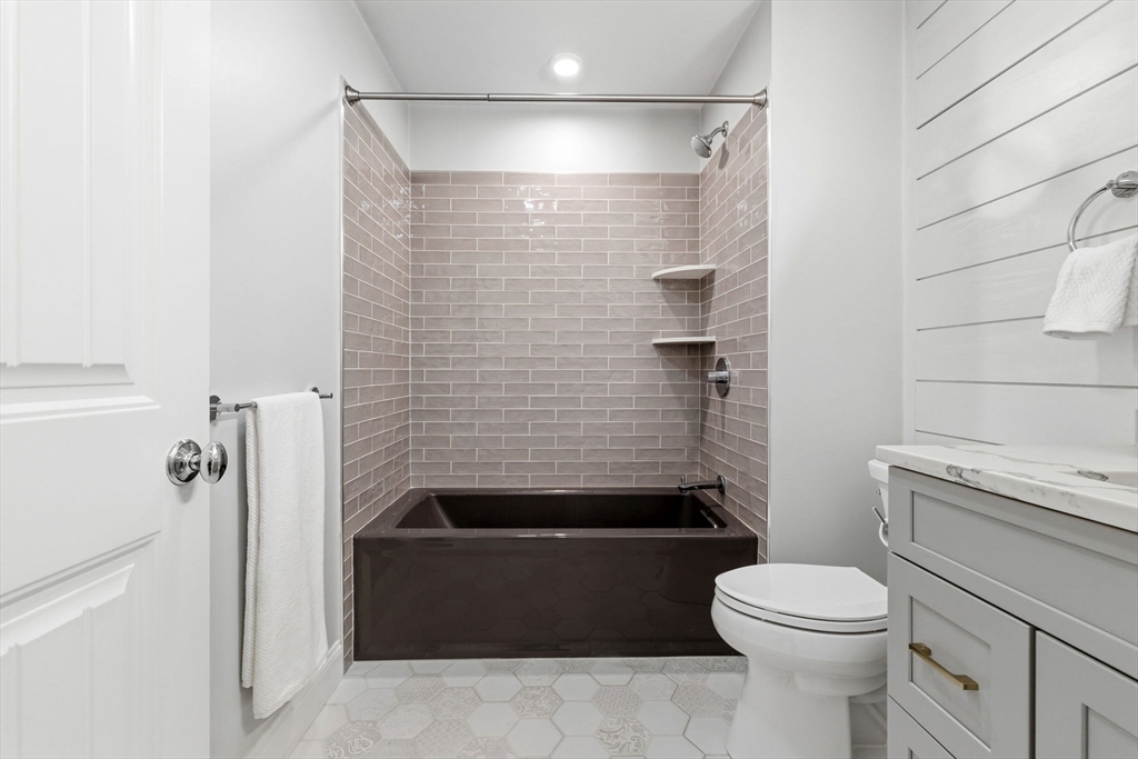 150-156 Athens St # 2