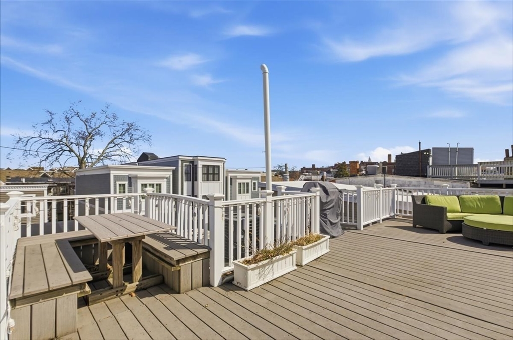 77 Baxter St # 3
