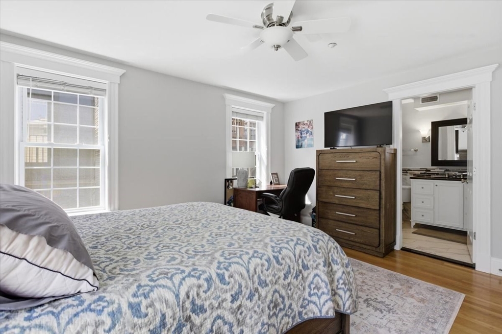 77 Baxter St # 3