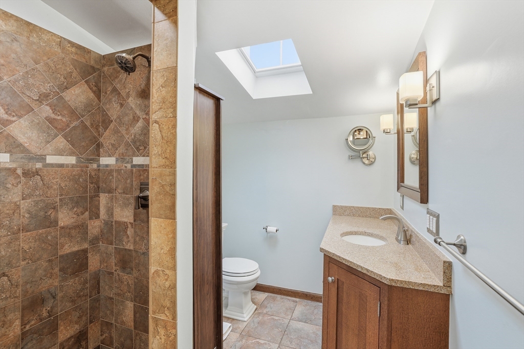 33 Julia Rd