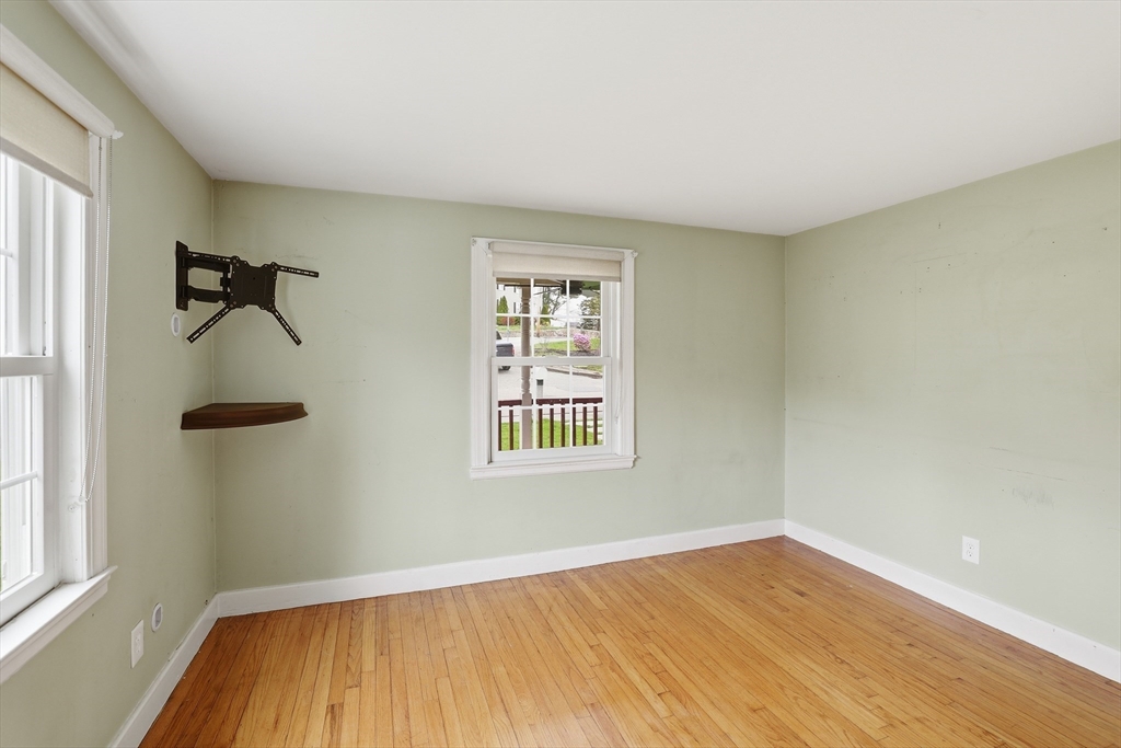 33 Julia Rd