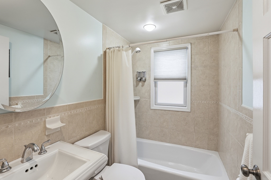 33 Julia Rd
