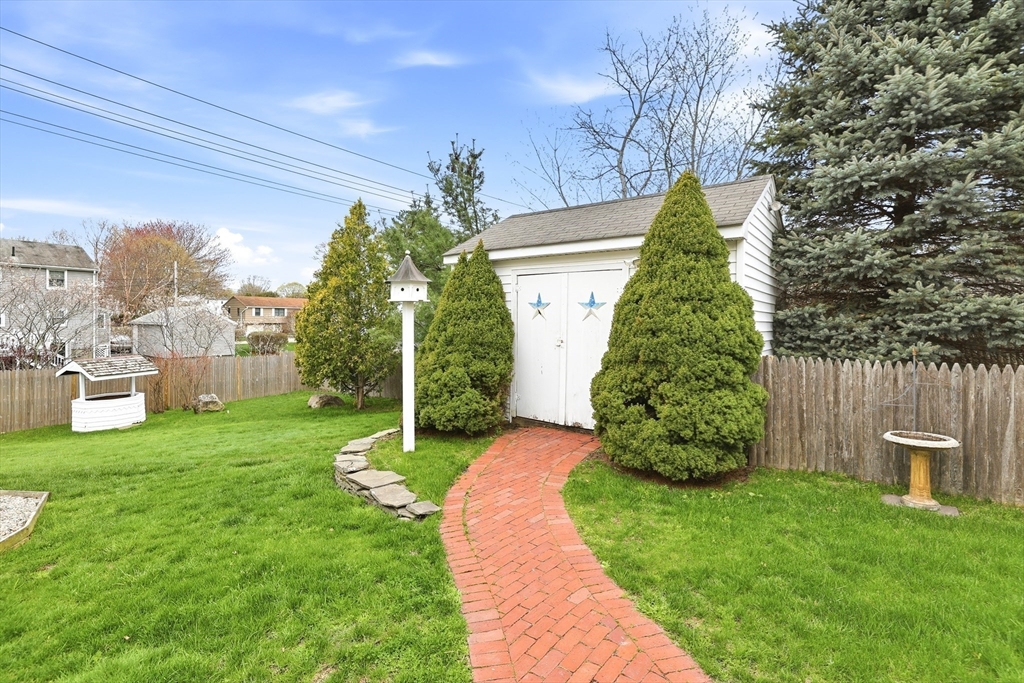 33 Julia Rd