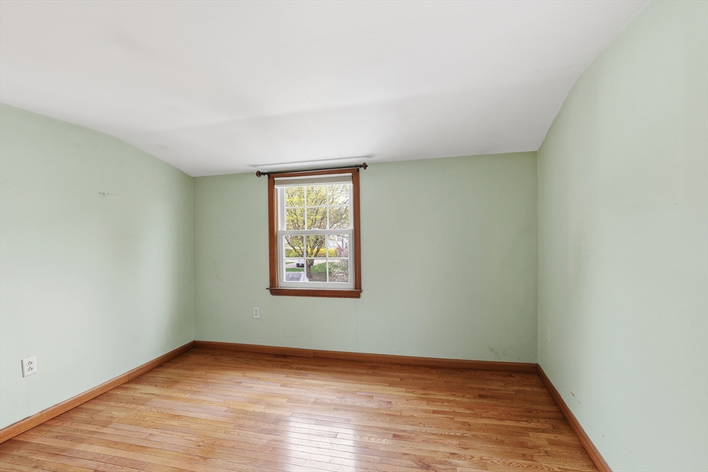 33 Julia Rd