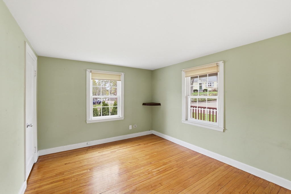 33 Julia Rd
